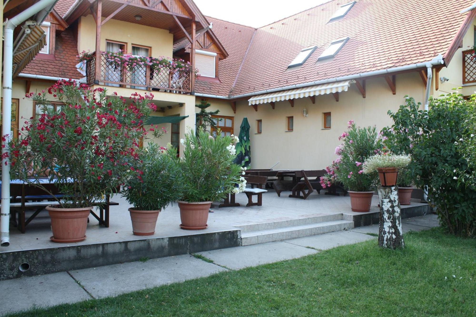 Adam Tanya Fogado Hotel Balázspuszta Екстериор снимка