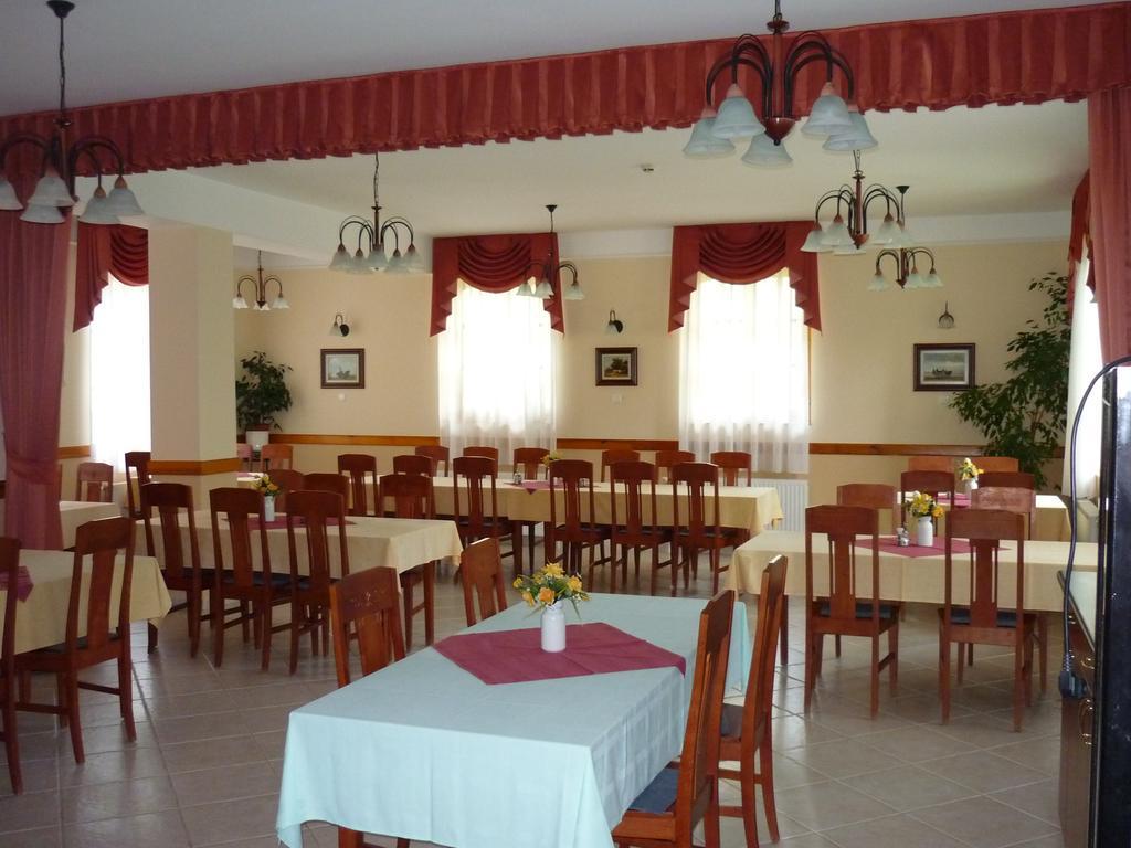 Adam Tanya Fogado Hotel Balázspuszta Екстериор снимка