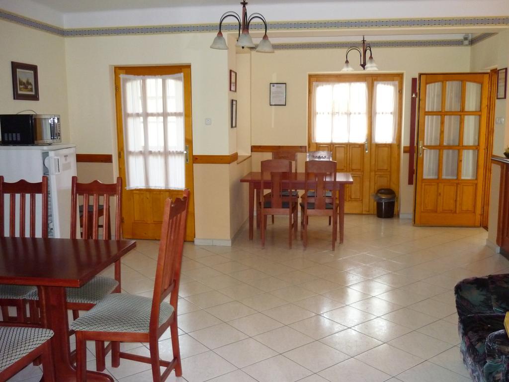 Adam Tanya Fogado Hotel Balázspuszta Екстериор снимка